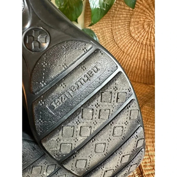 Naturalizer women’s size 8.5 medium black shoes - Picture 8 of 9